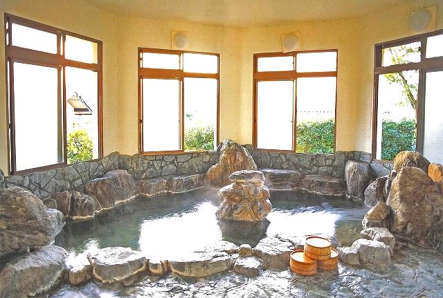 ことぶき別荘村なら、到着したらすぐに温泉に入れるお湯張りサービスも